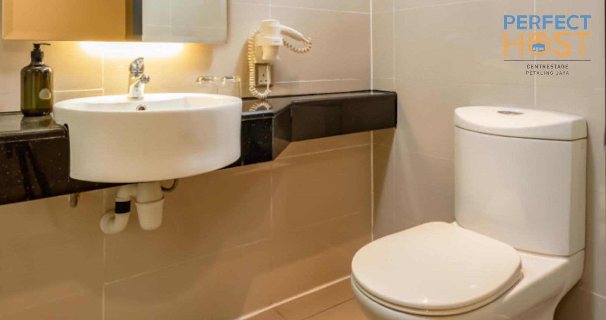 Centrestage Petaling Jaya By Perfect Host Hotel Exterior foto Bathroom